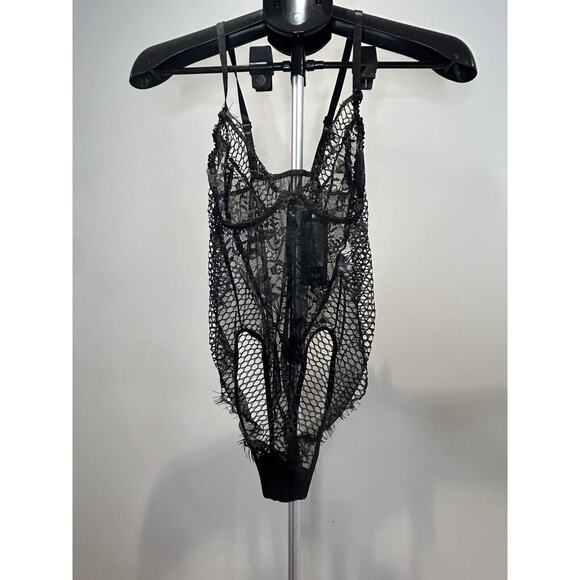 *New* Nasty Gal Wide Mesh High Leg Black Lace Bodysuit Women's size Medium - Picture 7 of 8